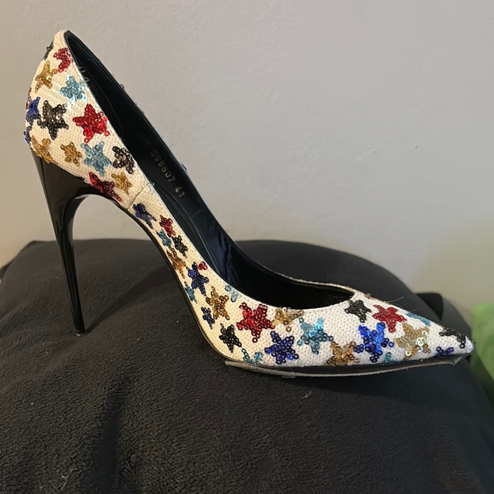Saint Laurent Black Heels Classic Elegance